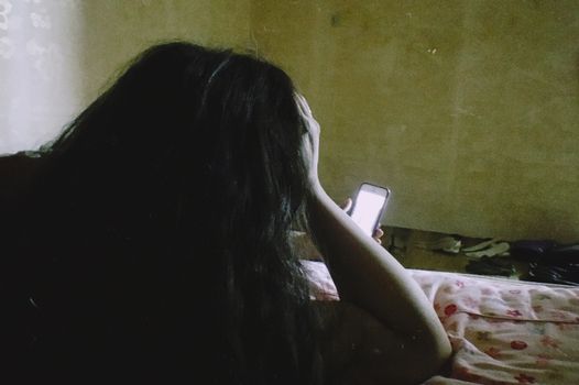 Denně 2 hodiny na sociálních sítích: Jak ovlivňují naše zdraví?
